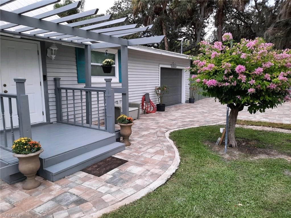 10641 Dean ST BONITA SPRINGS, FL 34135