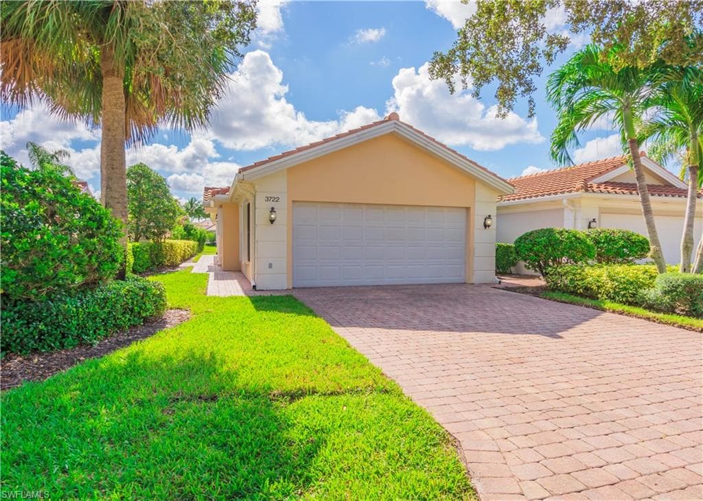 3722 Yakobi LN NAPLES, FL 34119