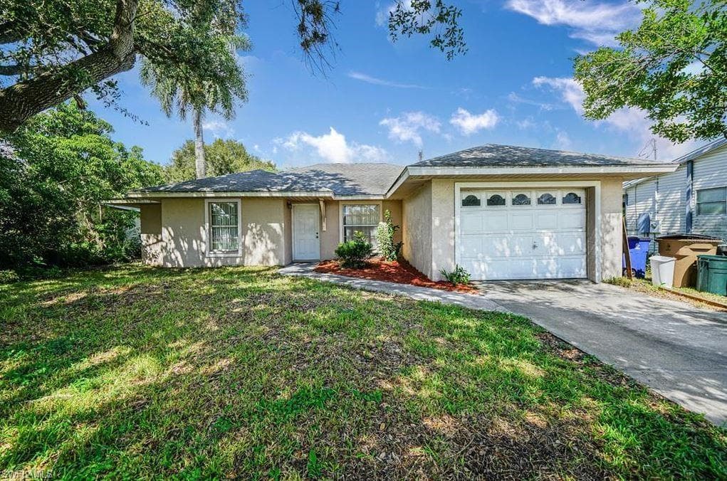 12206 1st ST FORT MYERS, FL 33905