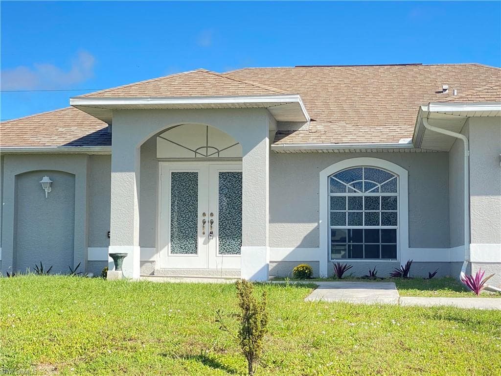 125 23rd TER CAPE CORAL, FL 33993