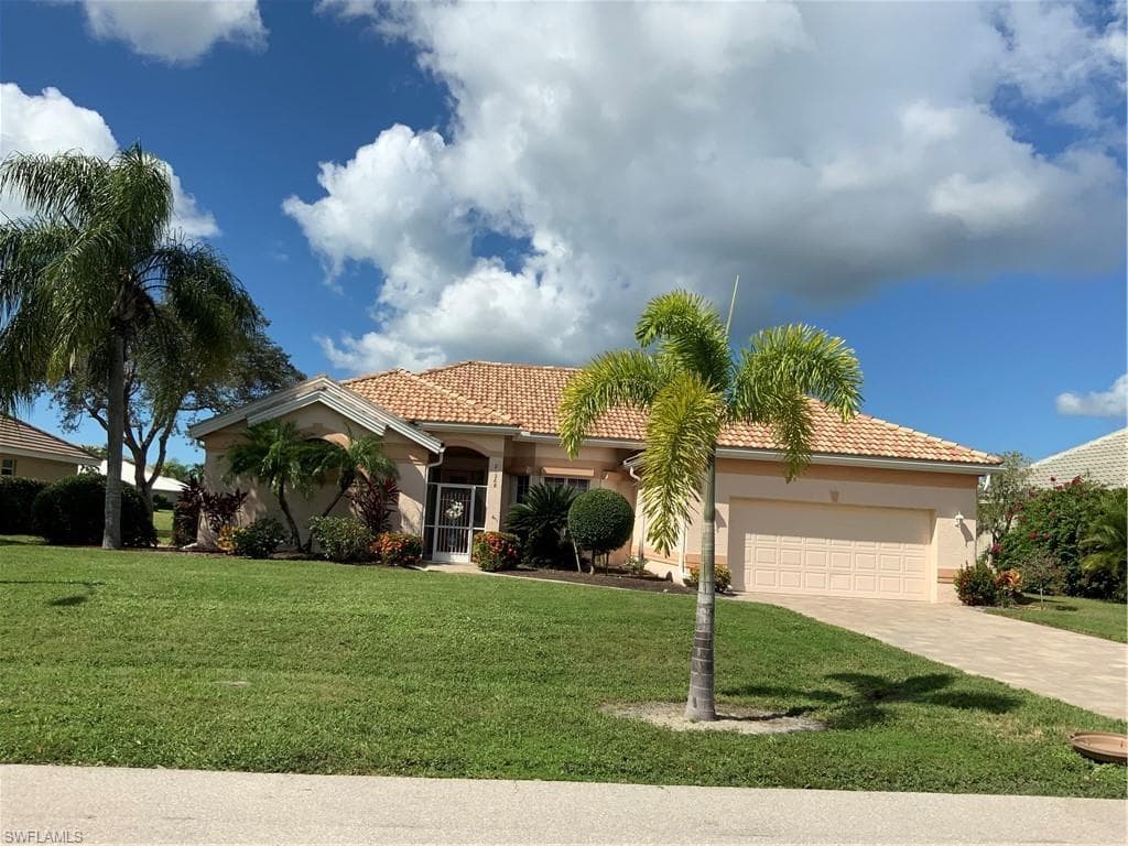 28368 Sombrero DR BONITA SPRINGS, FL 34135