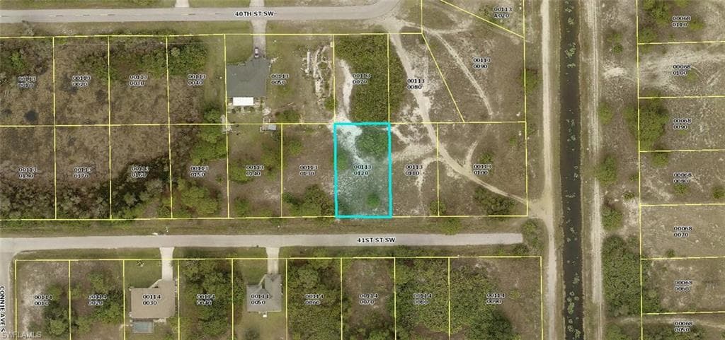 2504 41st ST SW LEHIGH ACRES, FL 33976
