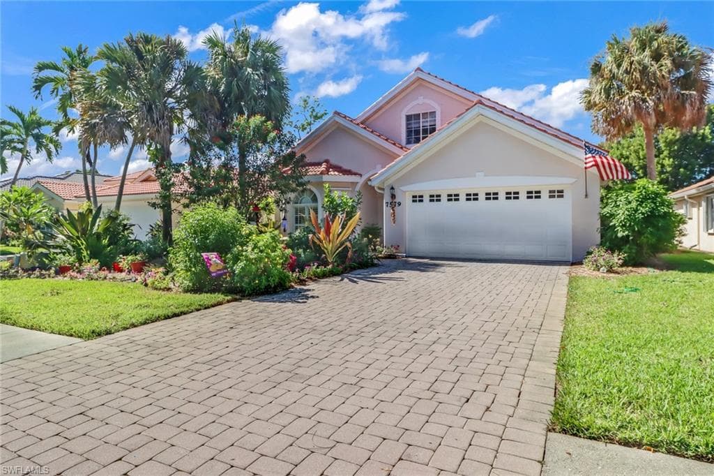 7579 Berkshire Pines DR NAPLES, FL 34104