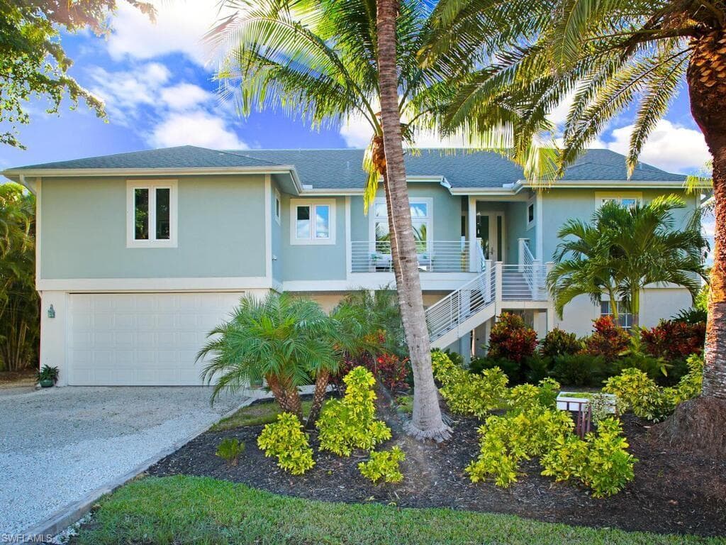 1665 Sabal Palm DR SANIBEL, FL 33957