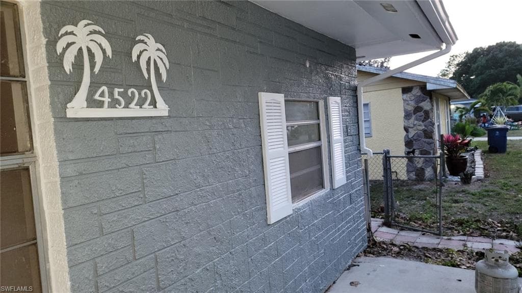 4522 Seminole ST FORT MYERS, FL 33905