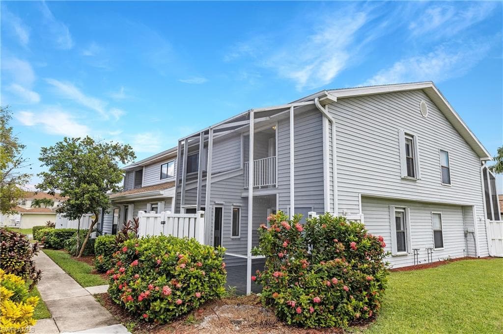 8421 N Haven LN 2A FORT MYERS, FL 33919