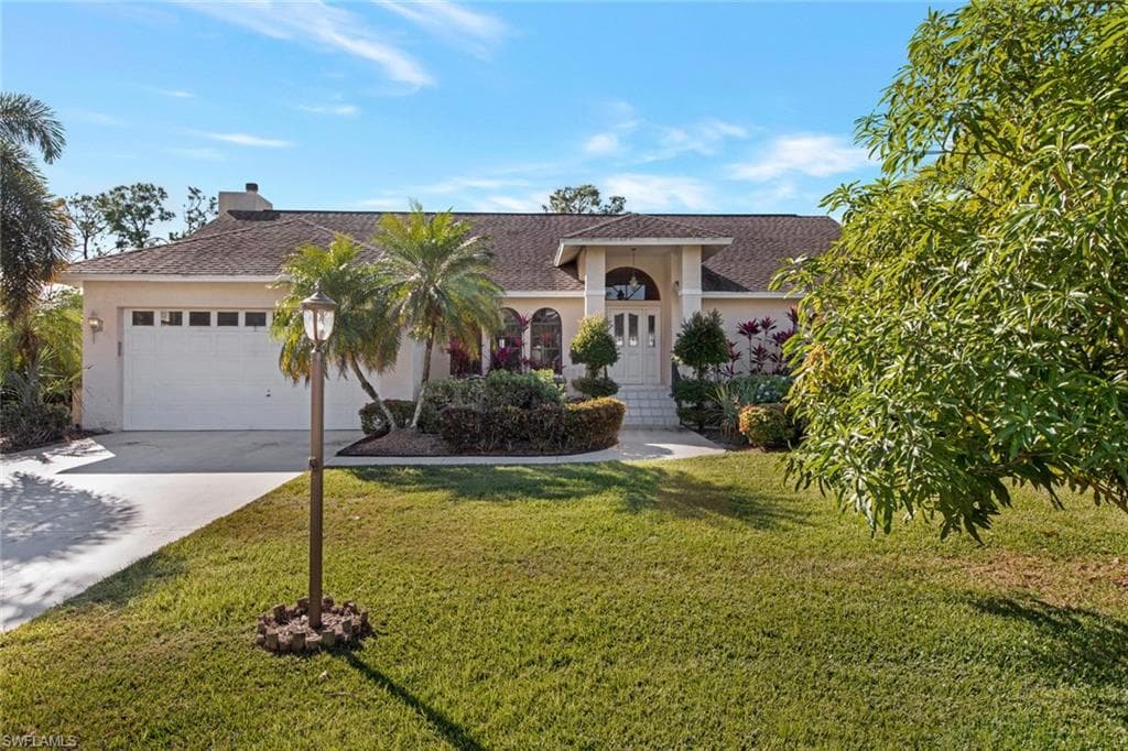 6121 Deer RUN FORT MYERS, FL 33908
