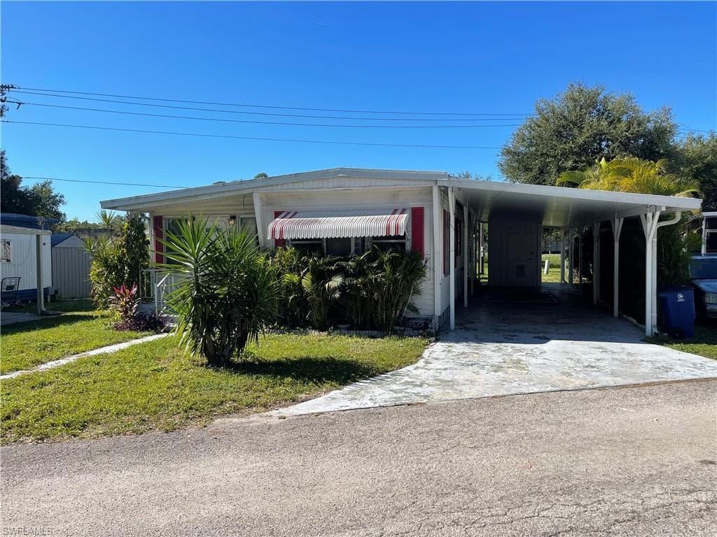 108 Torch TER NORTH FORT MYERS, FL 33917