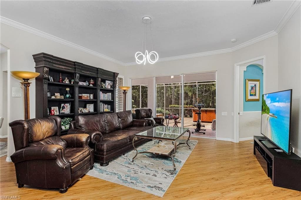 8689 Gleneagle WAY NAPLES, FL 34120