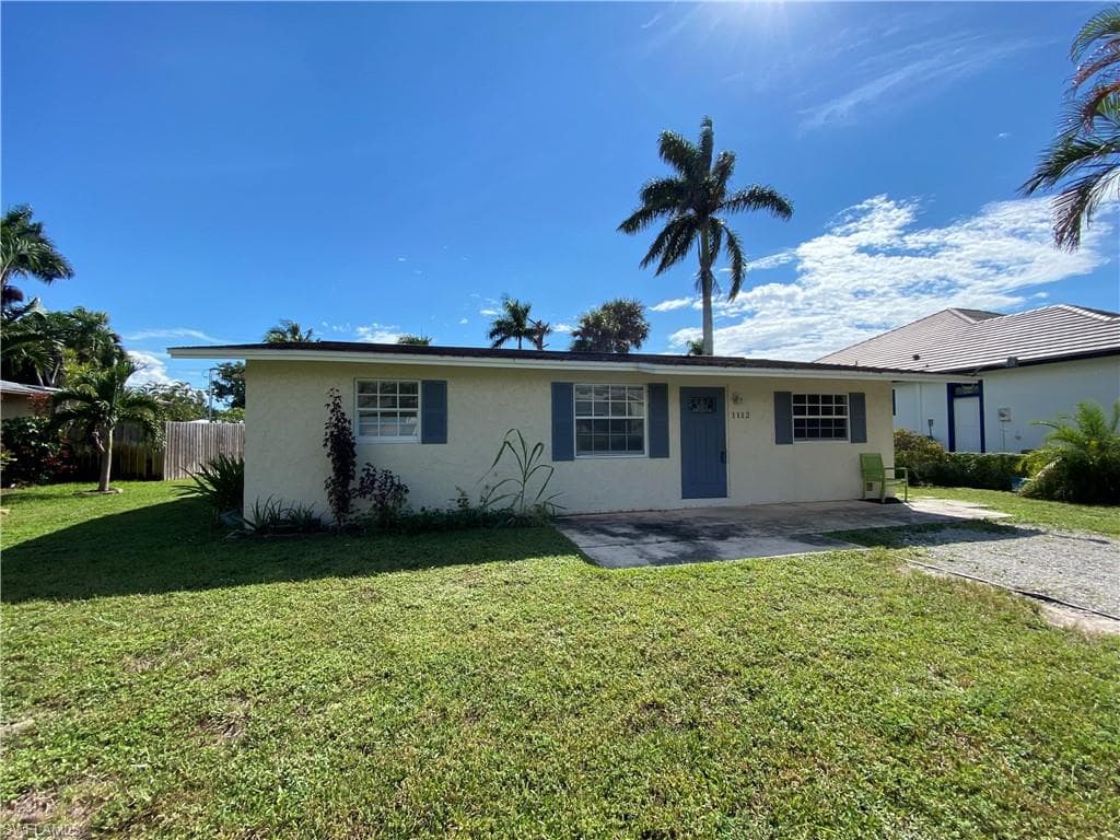 1112 Ridge ST NAPLES, FL 34103