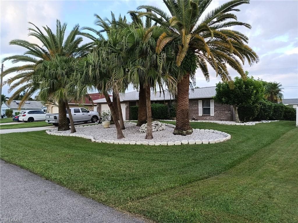 617 SW 9th AVE CAPE CORAL, FL 33991