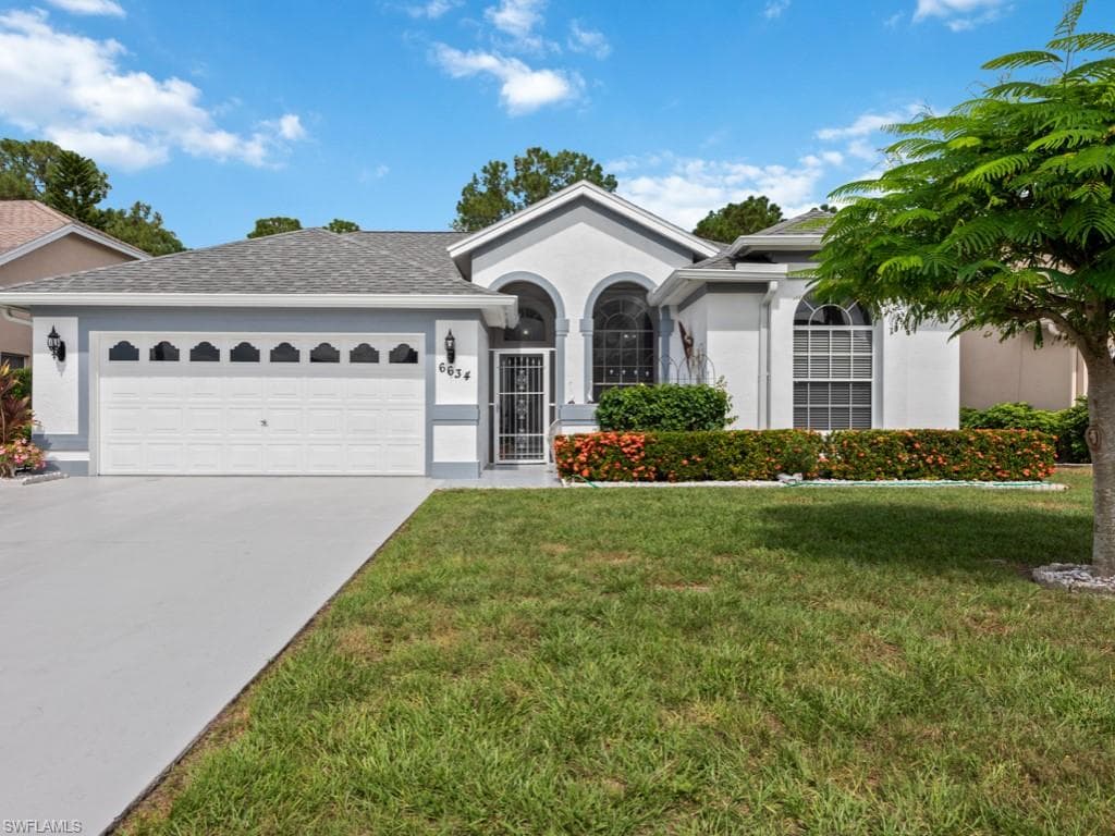 6634 Vancouver LN NAPLES, FL 34104