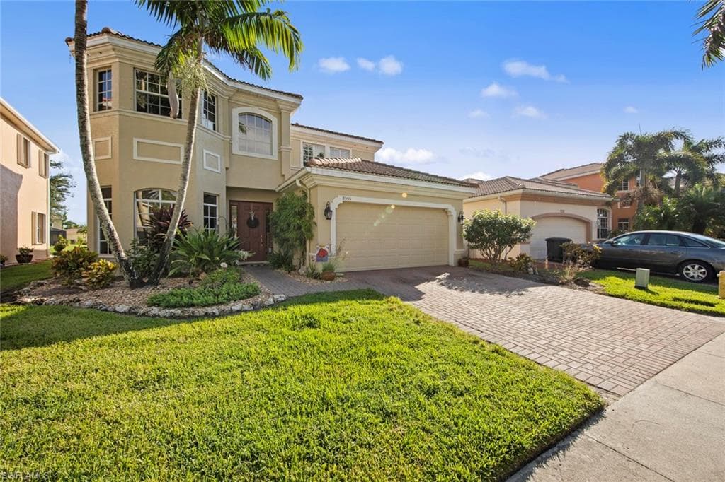 8555 Pegasus DR LEHIGH ACRES, FL 33971