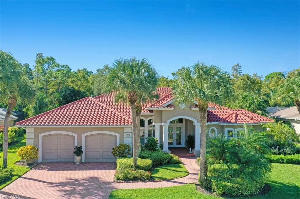 1049 Spanish Moss TRL NAPLES, FL 34108