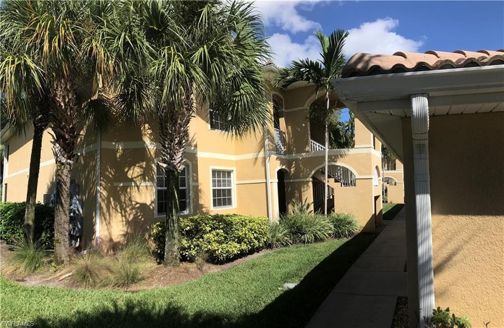 1101 Winding Pines CIR 101 CAPE CORAL, FL 33909