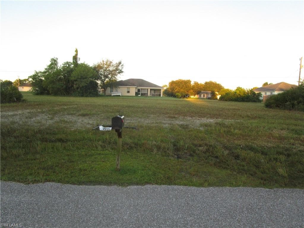 1736 NW 2nd PL CAPE CORAL, FL 33993