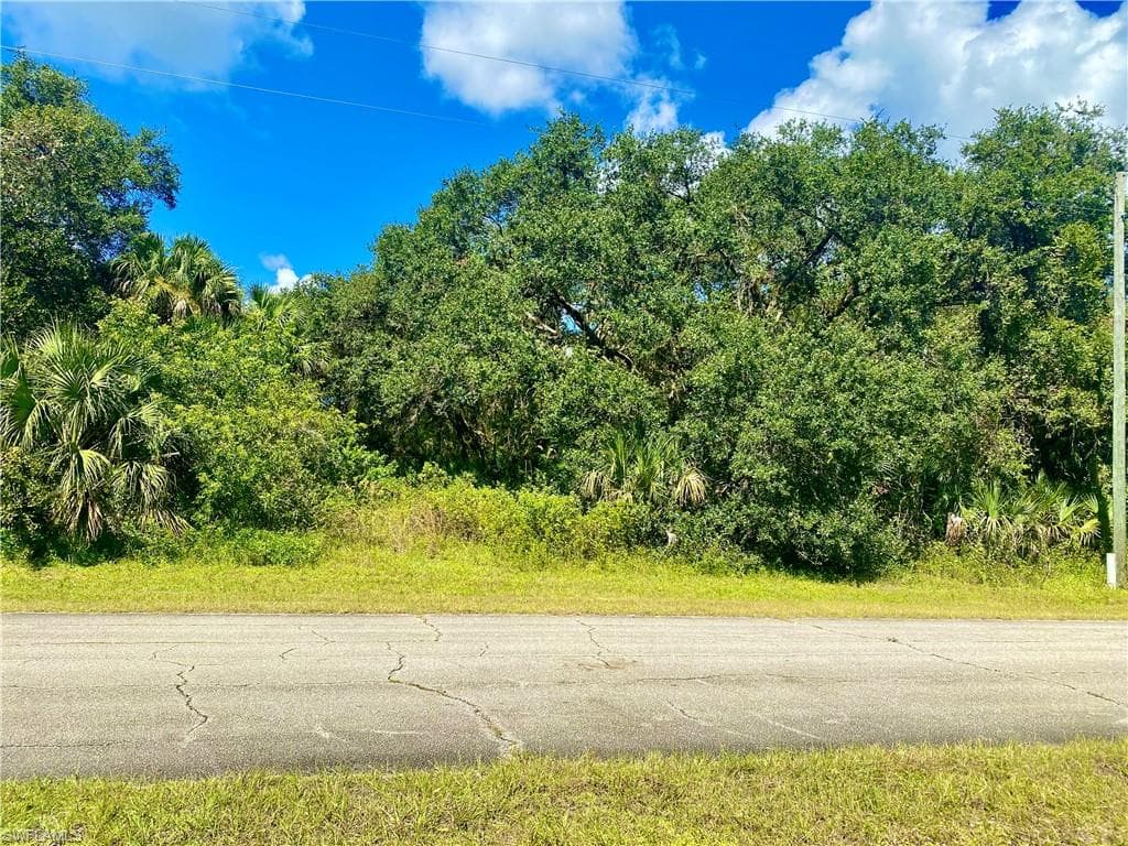 March LN LABELLE, FL 33935