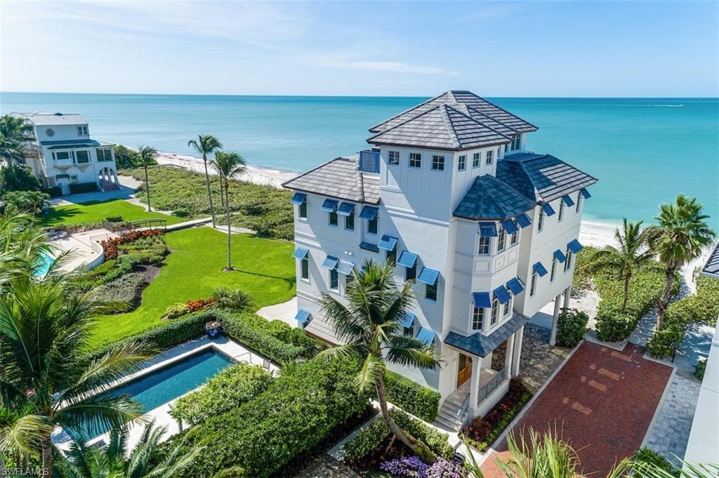 110 Kaula LN BONITA SPRINGS, FL 34134