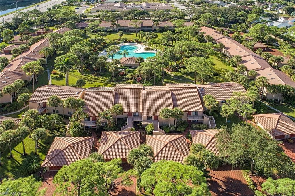 3219 Horse Carriage WAY 303 NAPLES, FL 34105