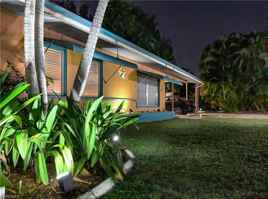 5205 Calusa CT CAPE CORAL, FL 33904