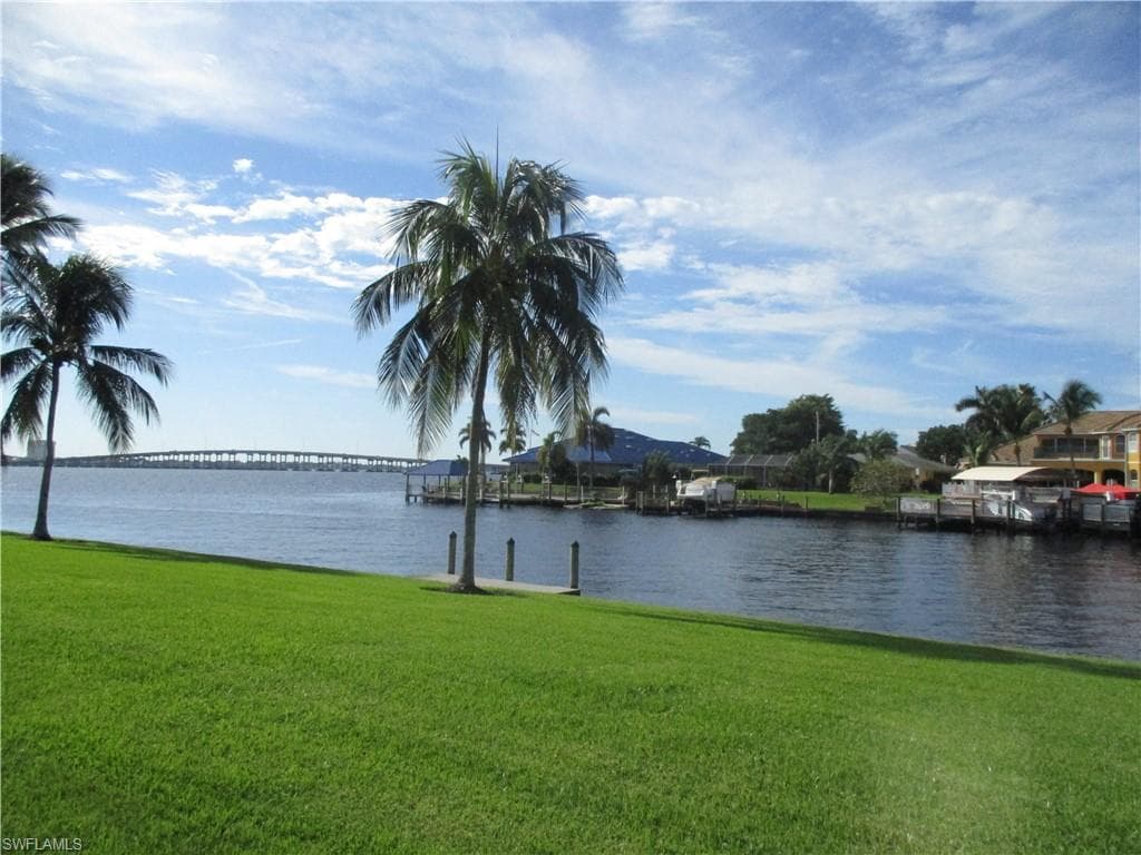 4280 SE 20th PL 303 CAPE CORAL, FL 33904
