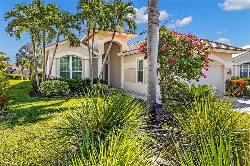 24729 Goldcrest DR BONITA SPRINGS, FL 34134