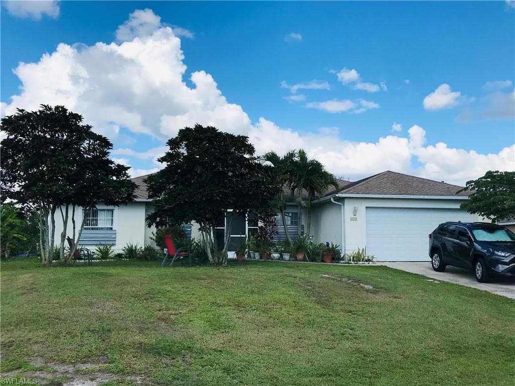 623 NW 29th TER CAPE CORAL, FL 33993