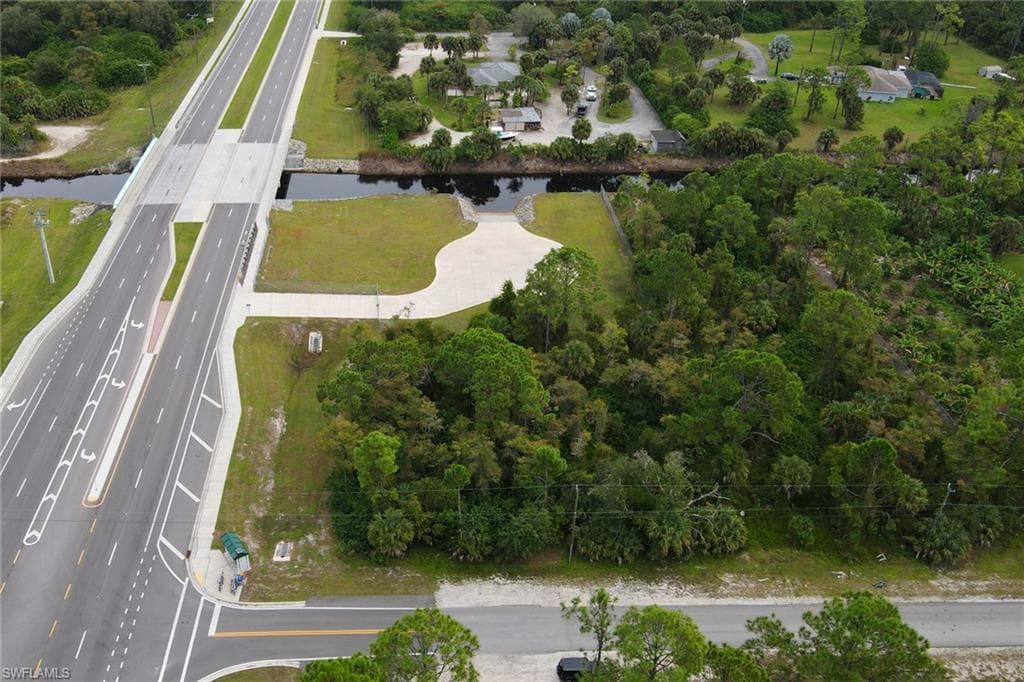 70 22nd ST SE NAPLES, FL 34117