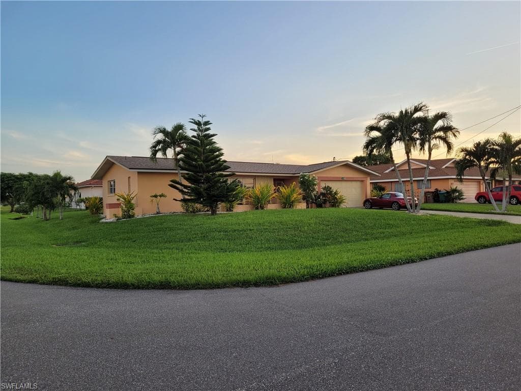 1020 SE 21st ST CAPE CORAL, FL 33990