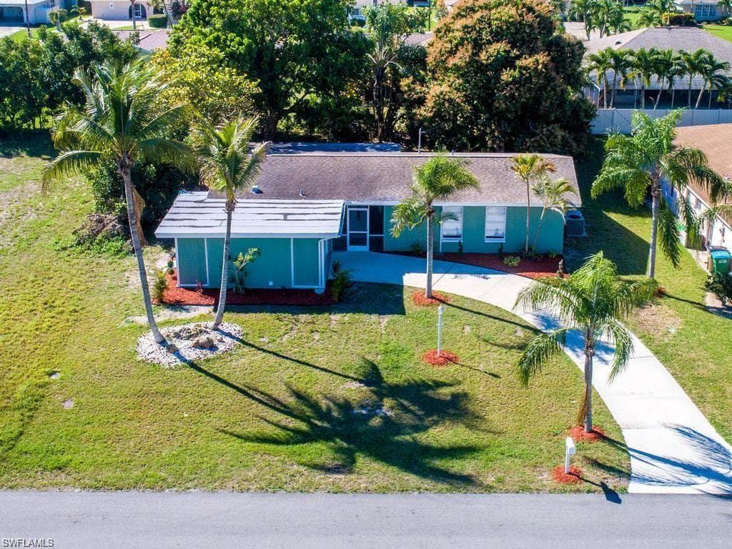1138 35th TER CAPE CORAL, FL 33904