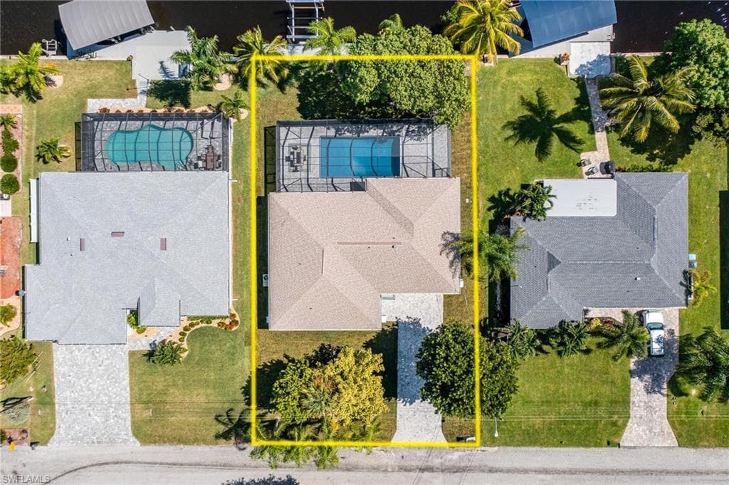3725 SE 1st AVE CAPE CORAL, FL 33904