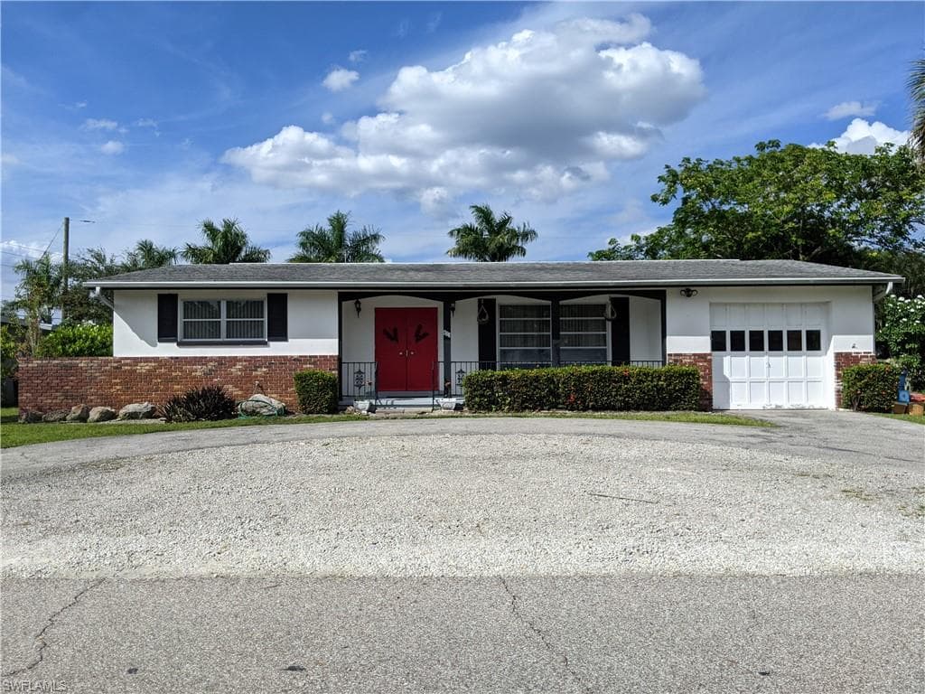 823 Lake Mcgregor DR FORT MYERS, FL 33919