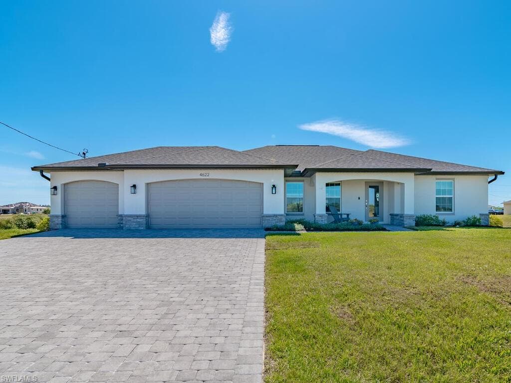 4622 NW 34th TER CAPE CORAL, FL 33993