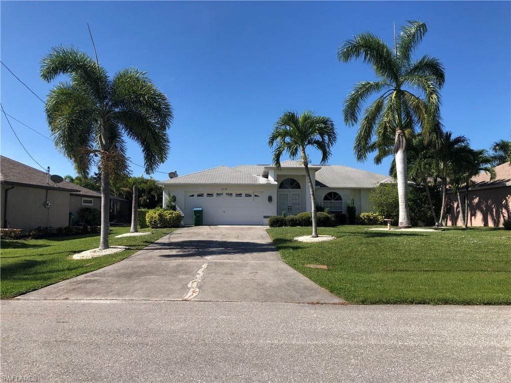 3038 SW 27th PL CAPE CORAL, FL 33914