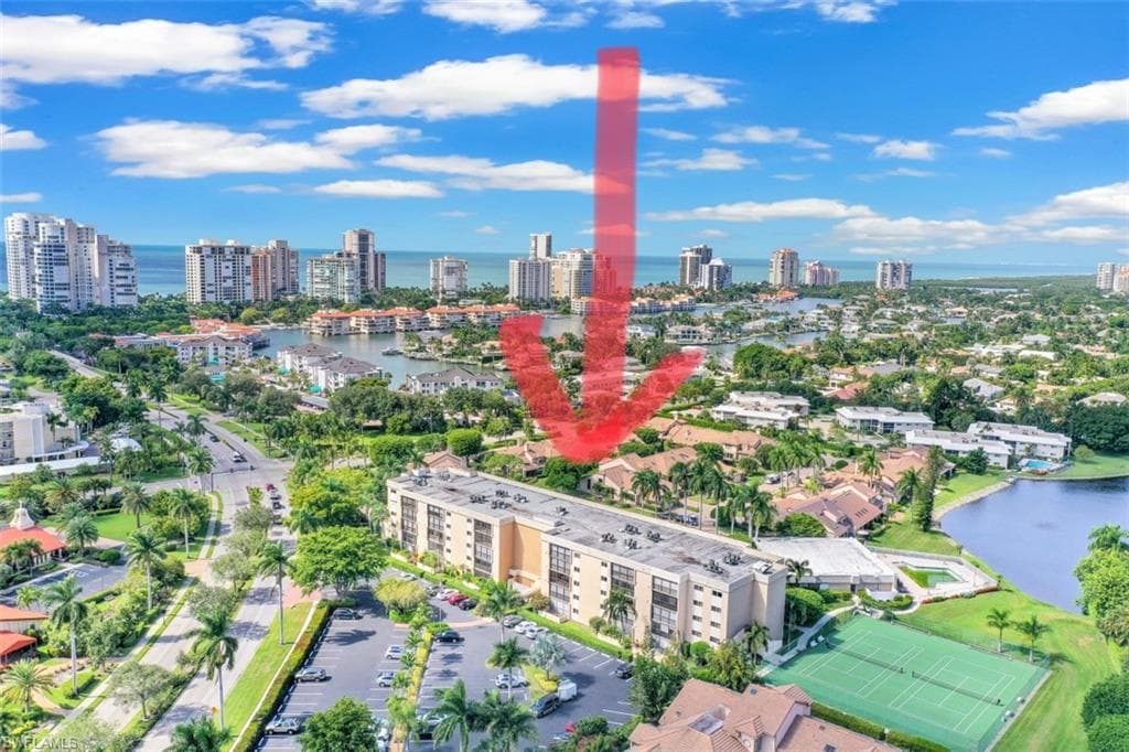 555 Park Shore DR B-506 NAPLES, FL 34103