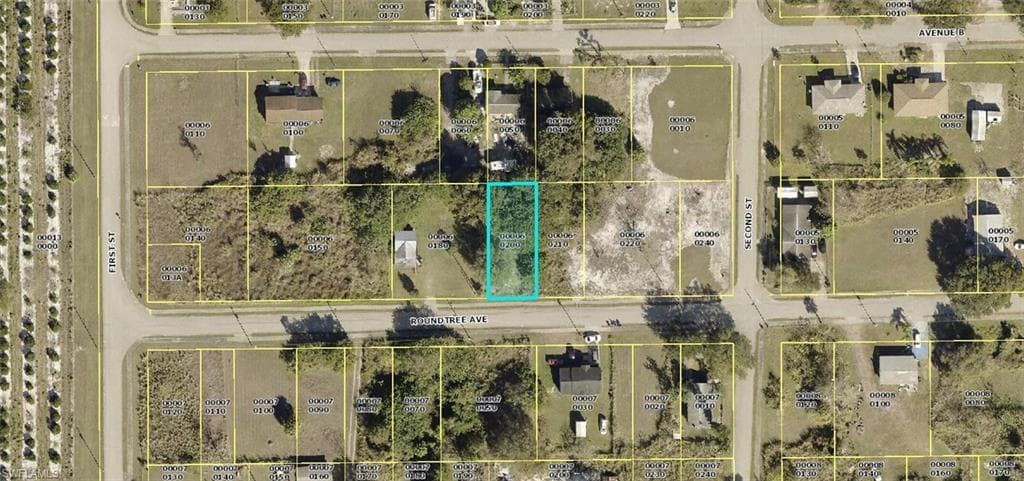 23071 Roundtree AVE ALVA, FL 33920
