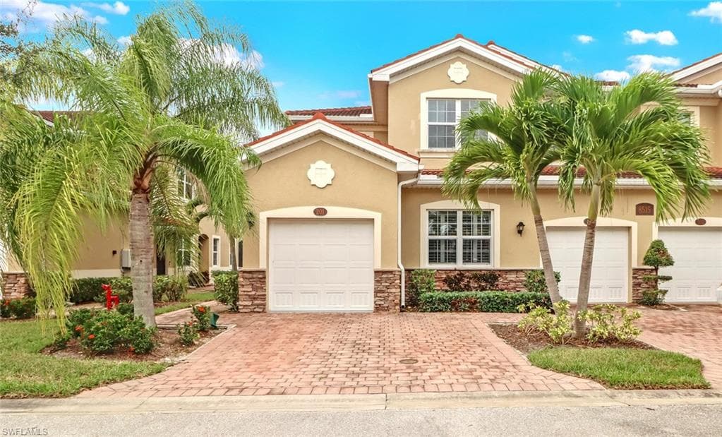 8515 Oakshade CIR 201 FORT MYERS, FL 33919