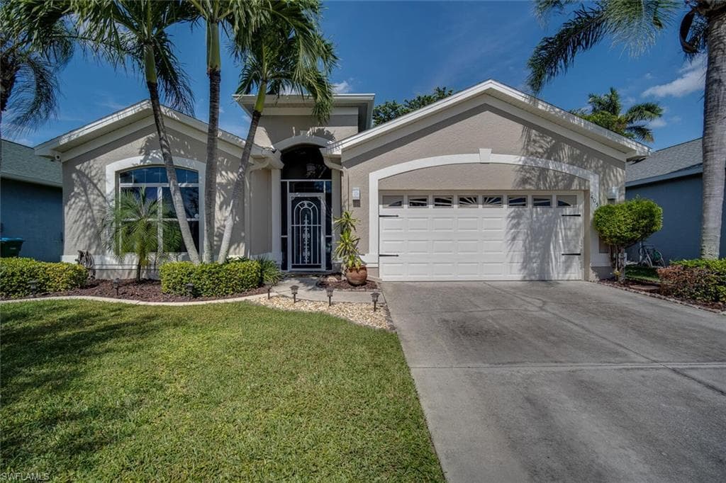 405 Emerald Cove LN CAPE CORAL, FL 33991