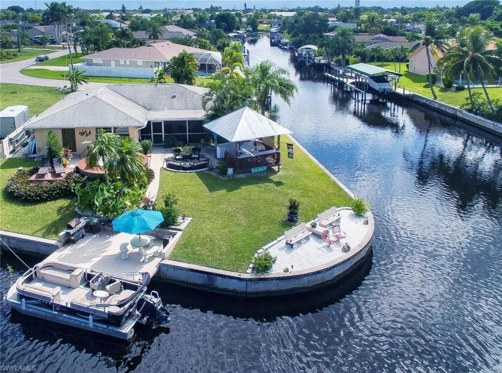 3814 SE 13th AVE CAPE CORAL, FL 33904