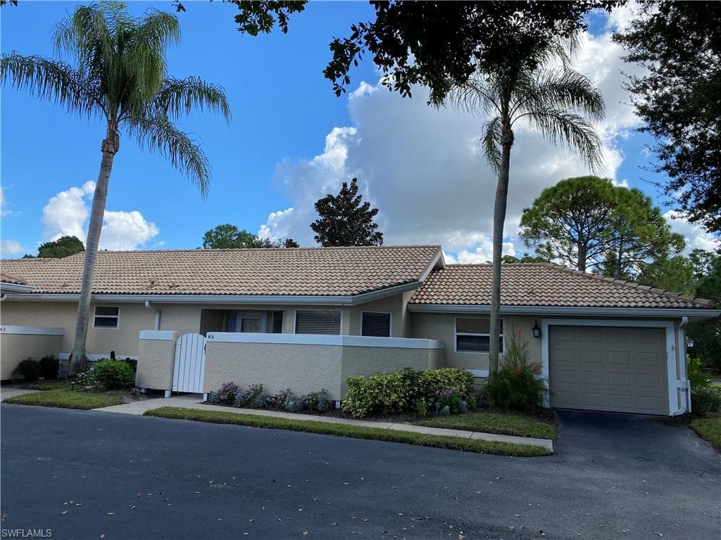 298 Emerald Bay CIR K8 NAPLES, FL 34110