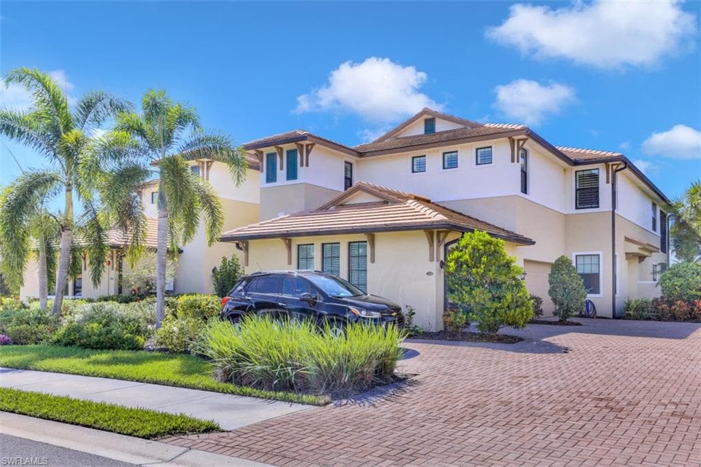 2185 Frangipani CIR 202 NAPLES, FL 34120