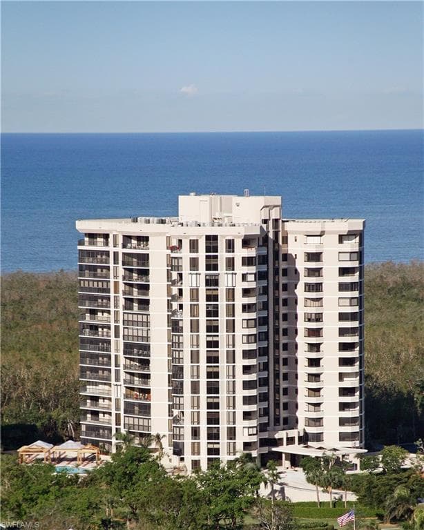 6075 Pelican Bay BLVD 602 NAPLES, FL 34108