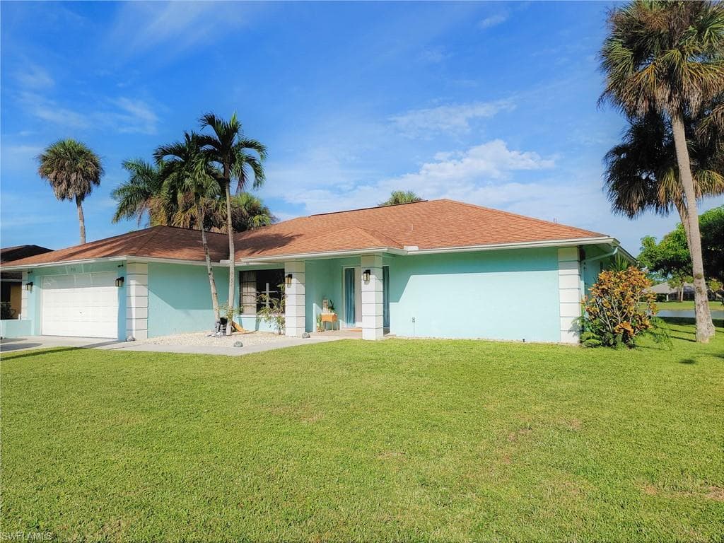 765 Saint Andrews BLVD NAPLES, FL 34113