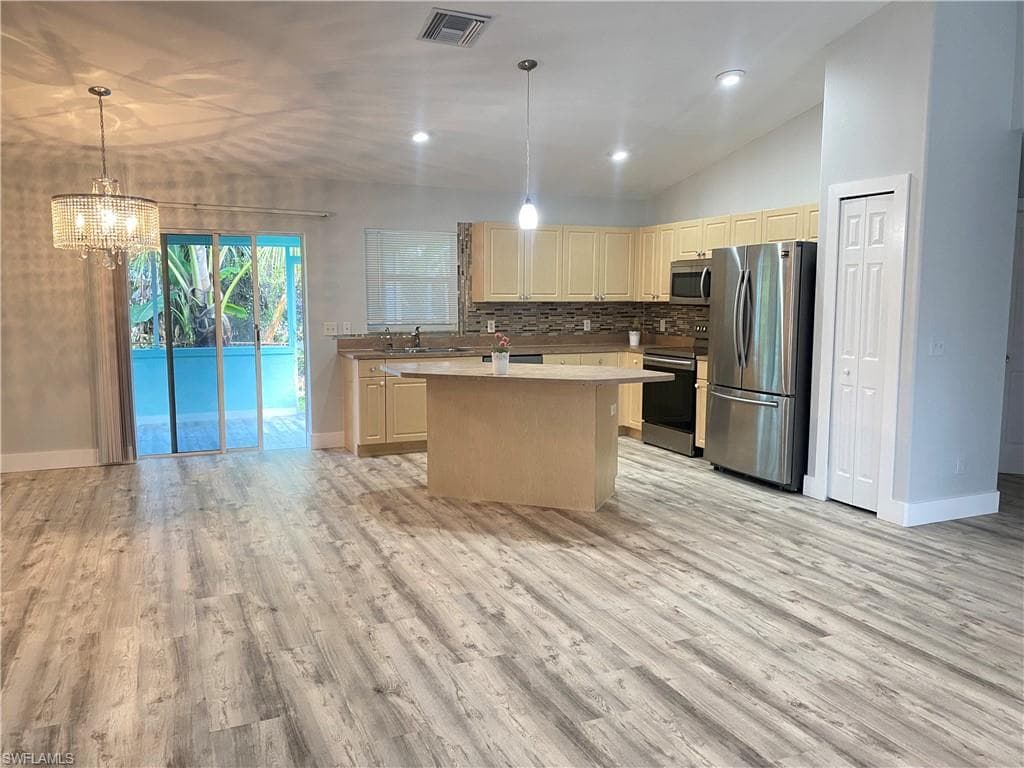 18363 Tulip RD FORT MYERS, FL 33967