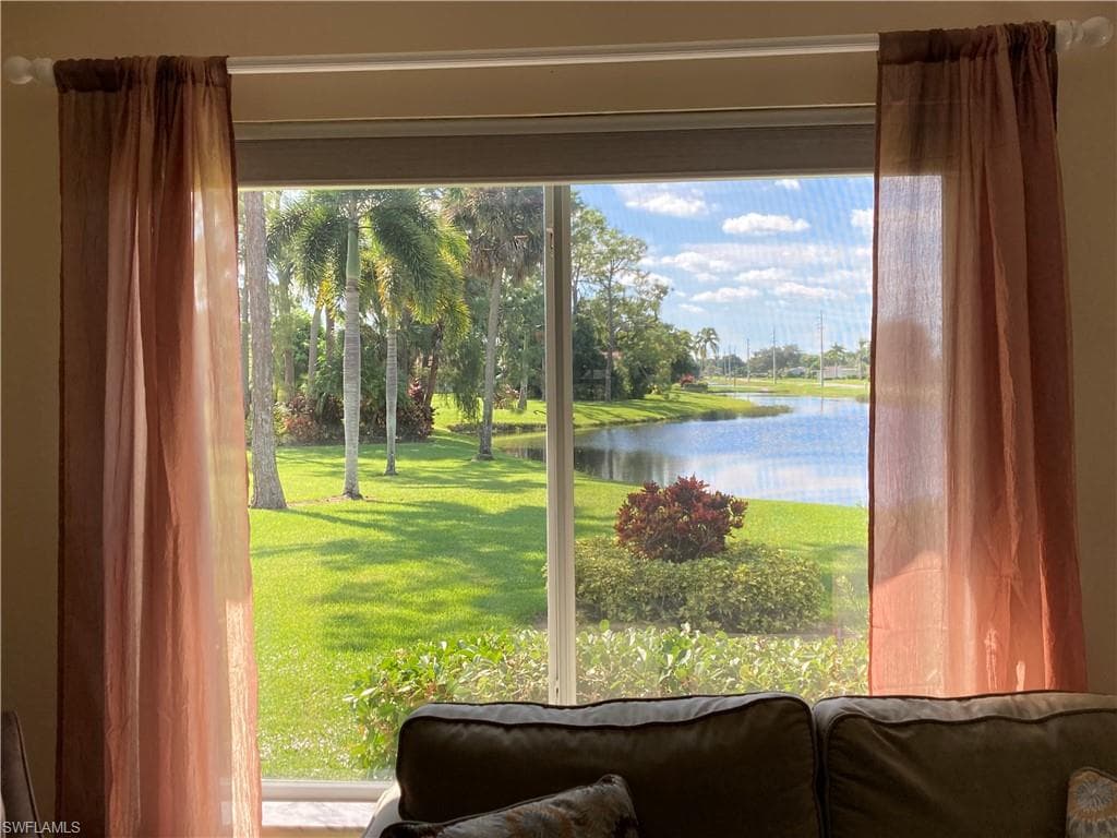 1054 Pine Isle LN 1054 NAPLES, FL 34112