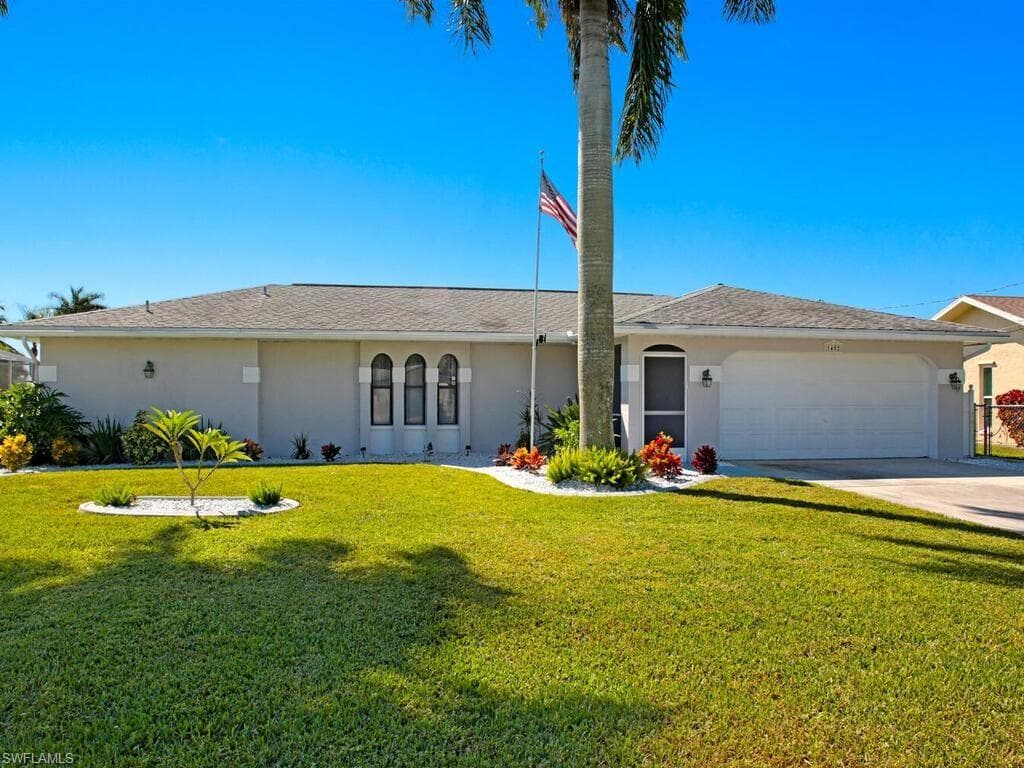 1402 15th TER CAPE CORAL, FL 33990