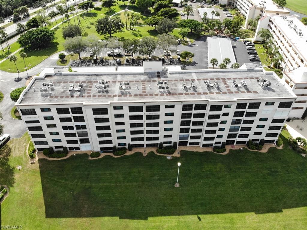 7406 Lake Breeze DR 512 FORT MYERS, FL 33907