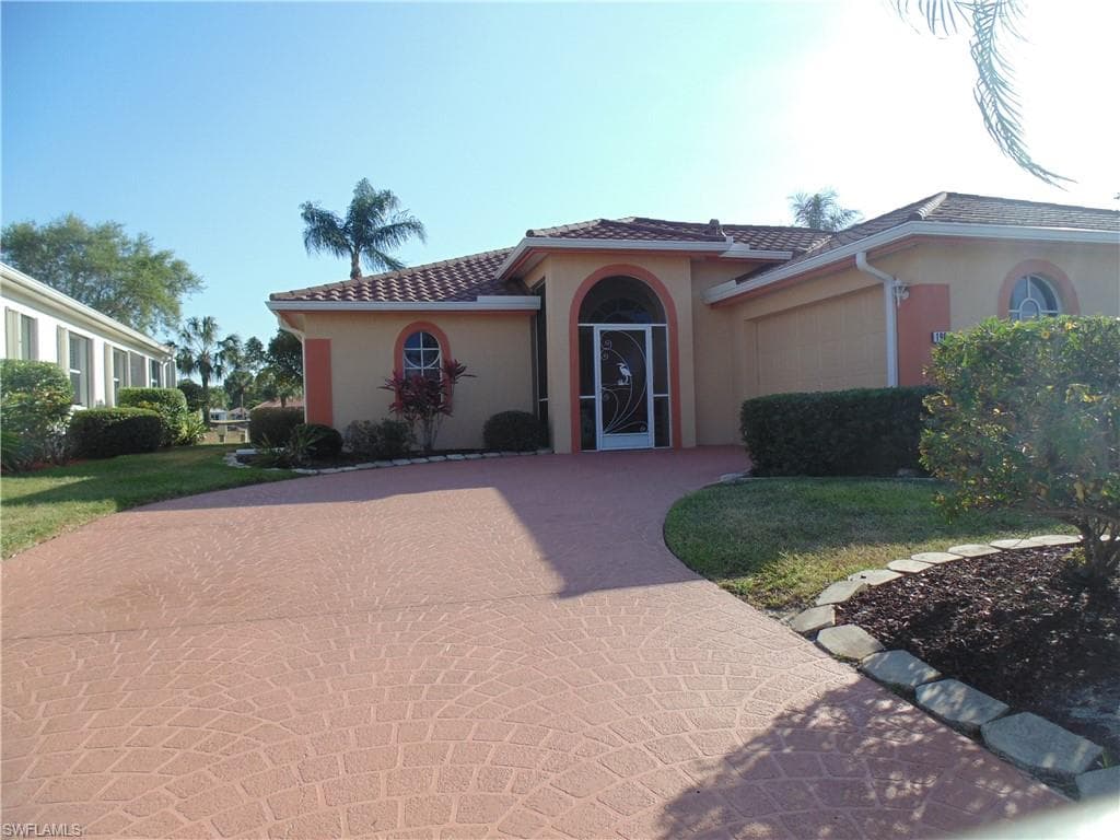 1900 Corona Del Sire DR NORTH FORT MYERS, FL 33917