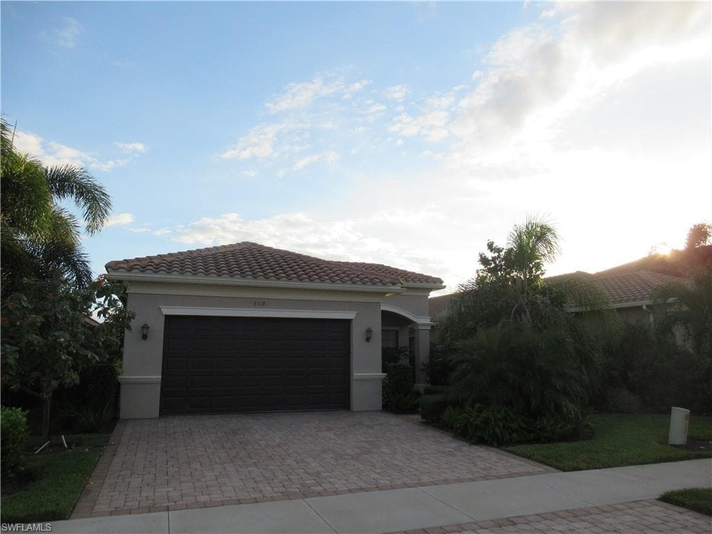 3318 Baltic DR NAPLES, FL 34119