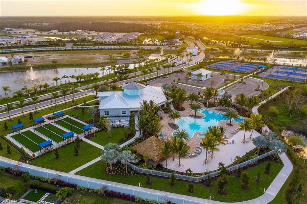 28061 Seasons Tide BONITA SPRINGS, FL 34135